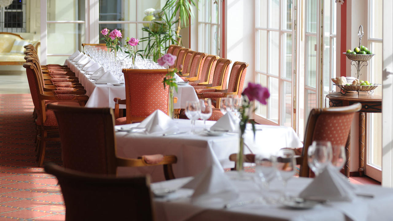 Schlosshotel 넥카르비쇼프샤임 외부 사진