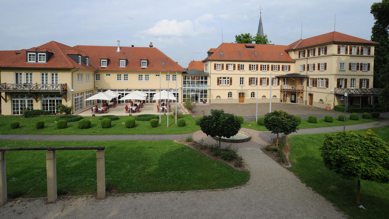 Schlosshotel 넥카르비쇼프샤임 외부 사진