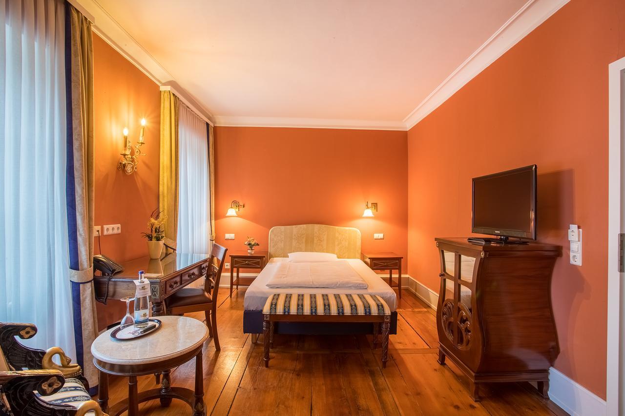 Schlosshotel 넥카르비쇼프샤임 외부 사진
