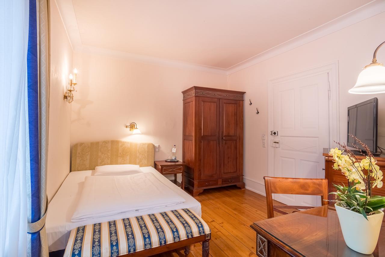 Schlosshotel 넥카르비쇼프샤임 외부 사진